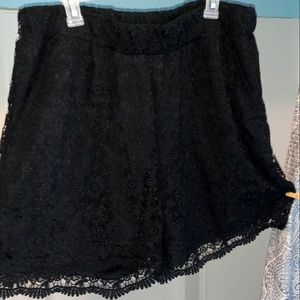 22W Ellos Cute & Sexy Black Shorts
